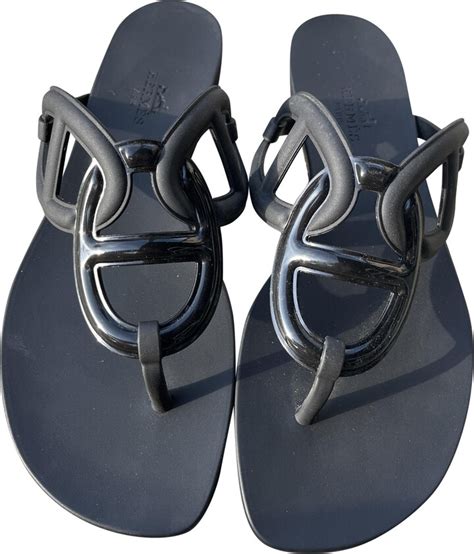 hermes flip flops